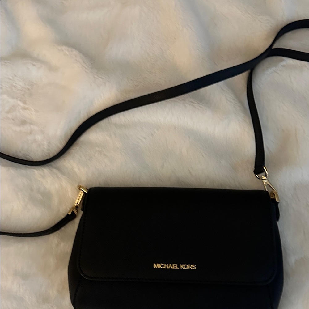 Michael Kors Elegant Black Crossbody Bag